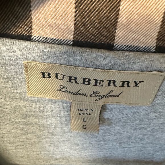 Authentic Burberry hooded sweatshirt - Picture 3 of 5
